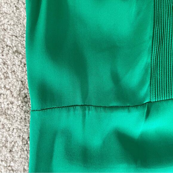 Diane Von Furstenberg Kelly Green Silk Ruffle Mini Dress dVf (Size 2) - Picture 9 of 9
